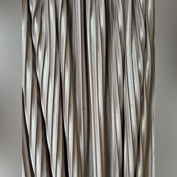 Zara Size Small Metallic Dusty Pink Pleated Midi Skirt - Picture 3 of 5